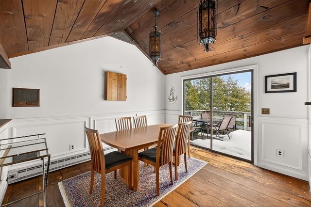 102 Nashawena St, Falmouth, MA 02540