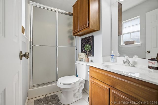 111 W Redwood Street, Coweta, OK 74429