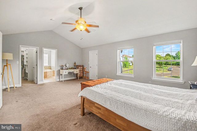 2202 SMITHFIELD CT, Harleysville, PA 19438