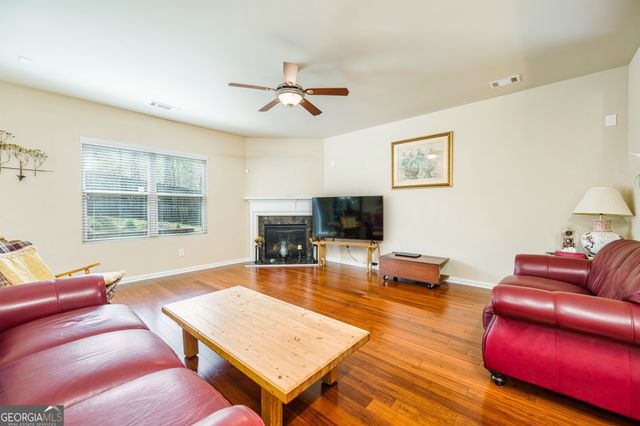 6884 Barker Station Walk, Sugar Hill, GA 30518