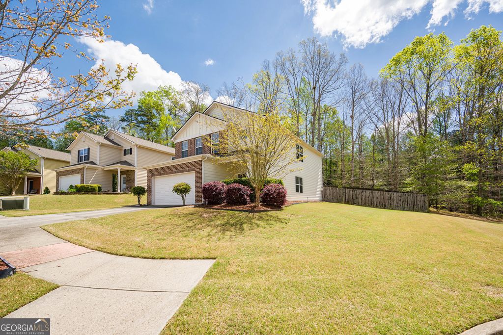 6884 Barker Station Walk, Sugar Hill, GA 30518