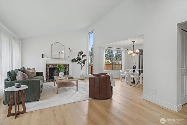 17904 156th Place SE, Renton, WA 98058