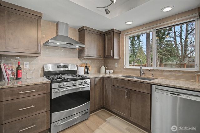 17904 156th Place SE, Renton, WA 98058