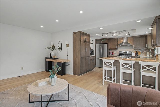 17904 156th Place SE, Renton, WA 98058