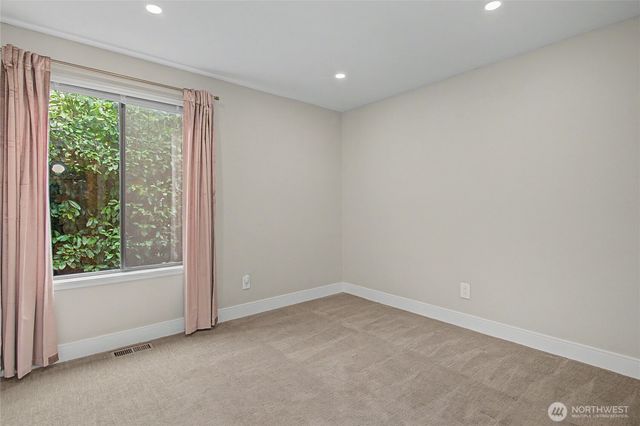 17904 156th Place SE, Renton, WA 98058