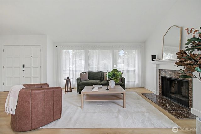 17904 156th Place SE, Renton, WA 98058