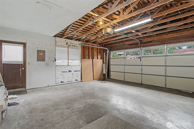 17904 156th Place SE, Renton, WA 98058