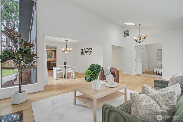 17904 156th Place SE, Renton, WA 98058