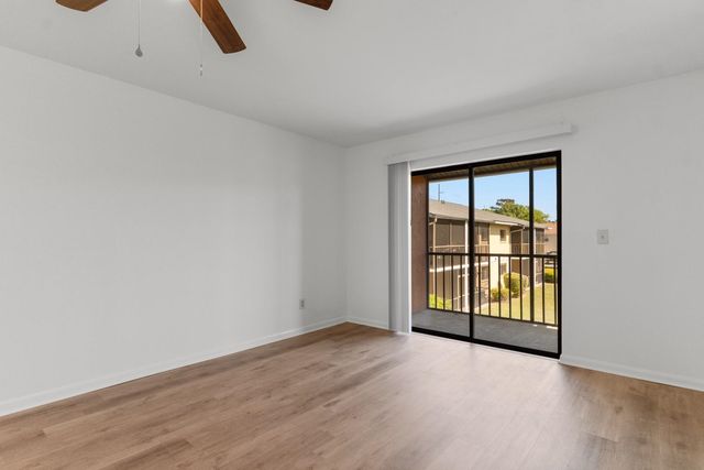 1301 Pridgen Rd Apt 108, Myrtle Beach, SC 29577