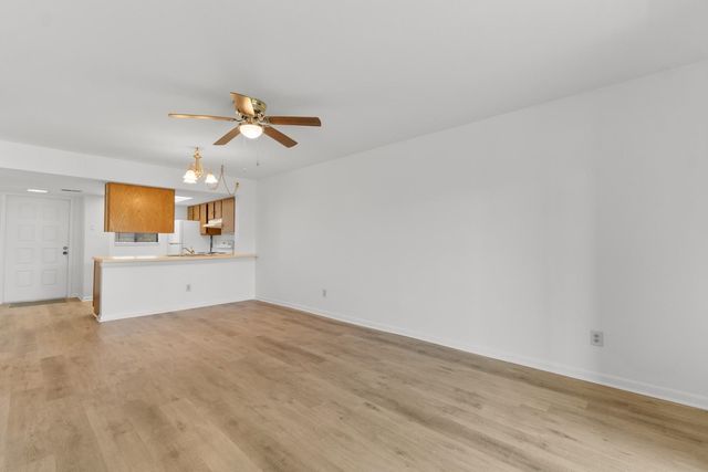 1301 Pridgen Rd Apt 108, Myrtle Beach, SC 29577