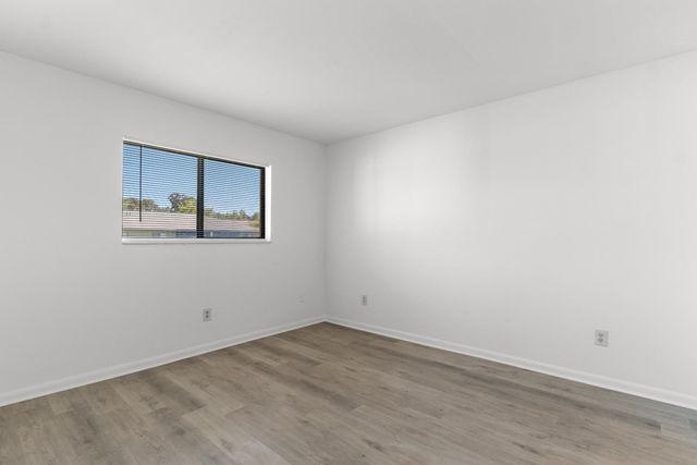 1301 Pridgen Rd Apt 108, Myrtle Beach, SC 29577