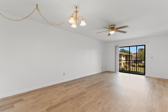 1301 Pridgen Rd Apt 108, Myrtle Beach, SC 29577