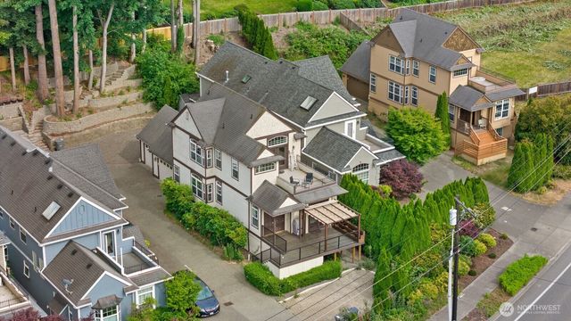 1542 E Sammamish Parkway NE, Sammamish, WA 98074