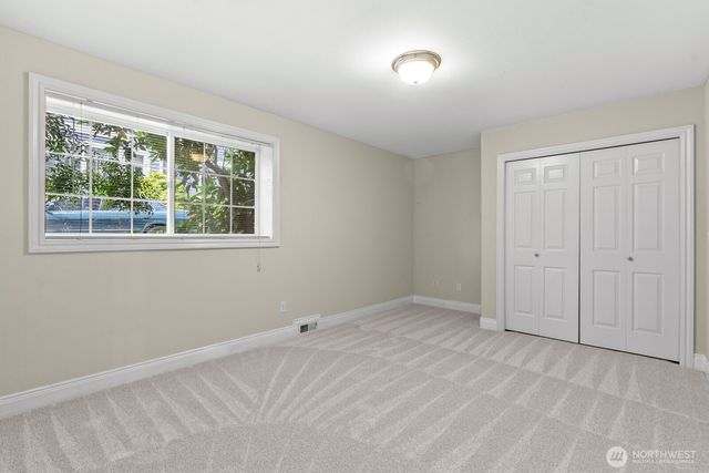 1542 E Sammamish Parkway NE, Sammamish, WA 98074