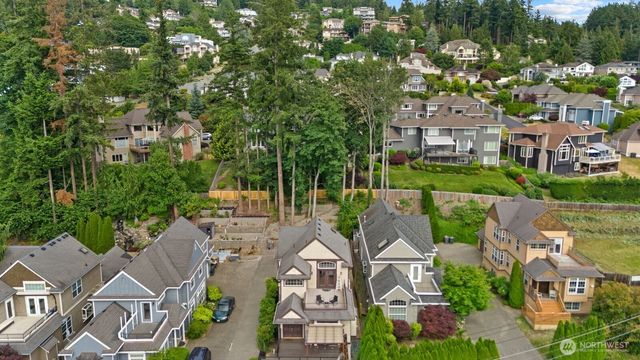 1542 E Sammamish Parkway NE, Sammamish, WA 98074