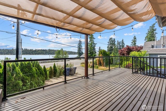 1542 E Sammamish Parkway NE, Sammamish, WA 98074