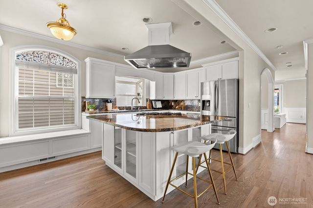 1542 E Sammamish Parkway NE, Sammamish, WA 98074
