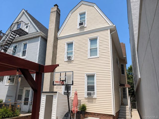 1044 41st, Brooklyn, NY 11219