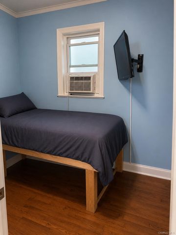 1044 41st, Brooklyn, NY 11219