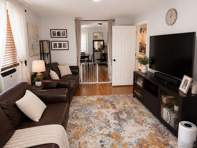 1044 41st, Brooklyn, NY 11219