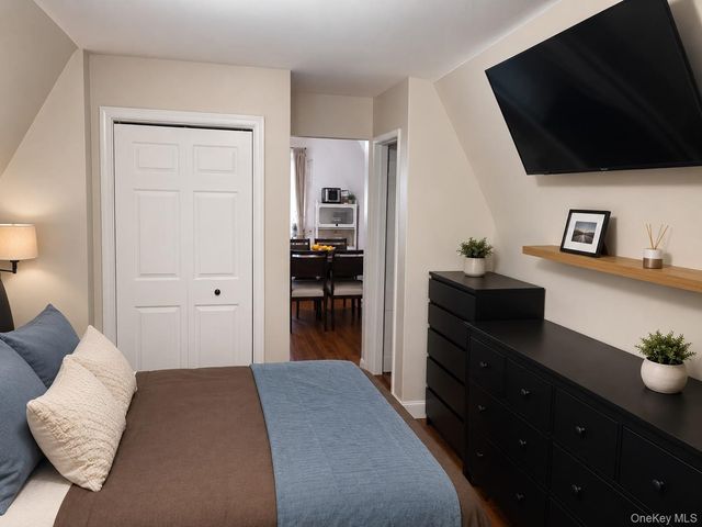 1044 41st, Brooklyn, NY 11219