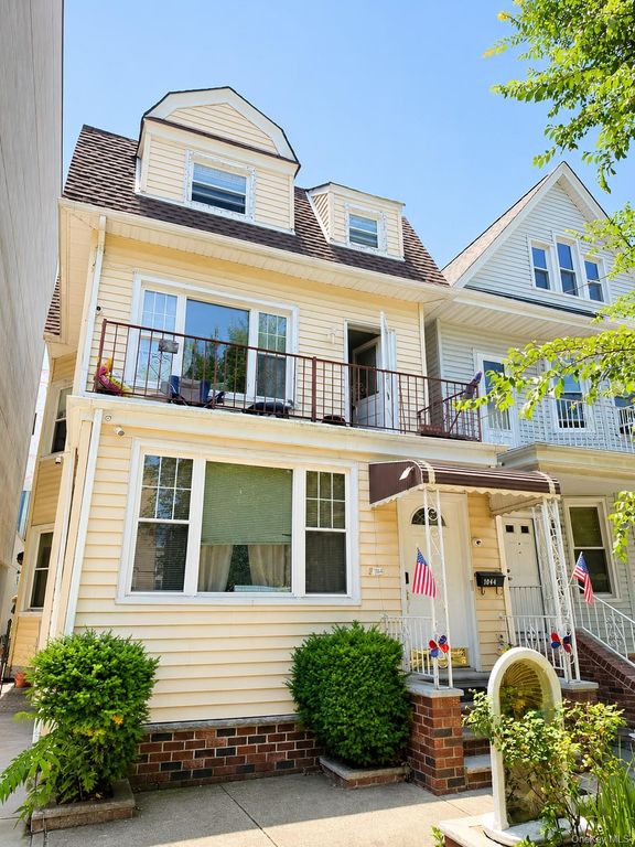 1044 41st, Brooklyn, NY 11219