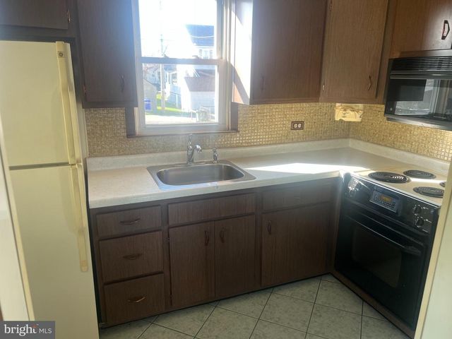 3016 SALISBURY AVE, Baltimore, MD 21219