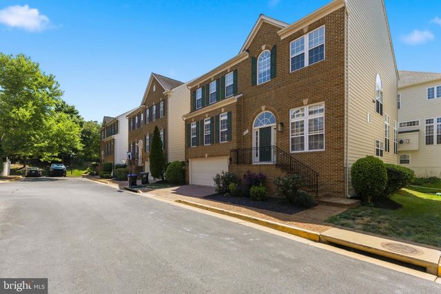 9136 LAKE PARCEL DR, Fort Belvoir, VA 22060