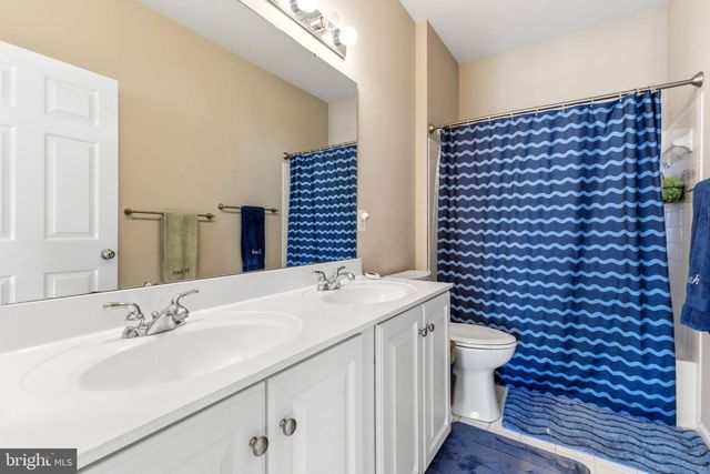 9136 LAKE PARCEL DR, Fort Belvoir, VA 22060