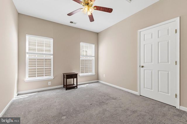 9136 LAKE PARCEL DR, Fort Belvoir, VA 22060