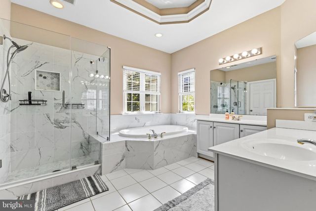 9136 LAKE PARCEL DR, Fort Belvoir, VA 22060
