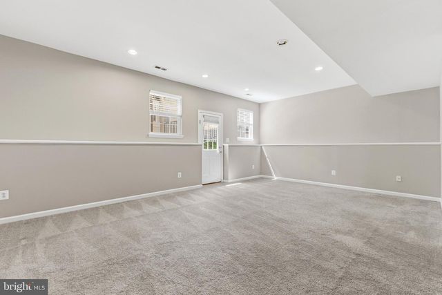 9136 LAKE PARCEL DR, Fort Belvoir, VA 22060