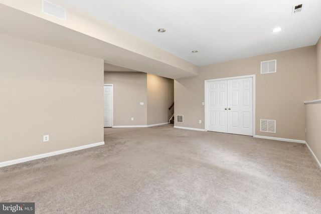 9136 LAKE PARCEL DR, Fort Belvoir, VA 22060