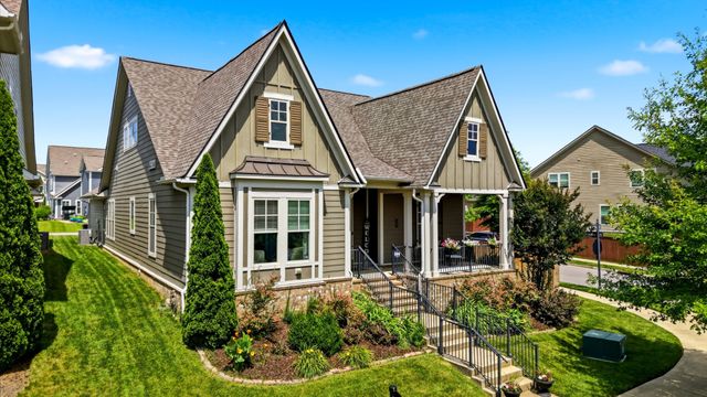 2801 Americus Dr, Thompsons Station, TN 37179