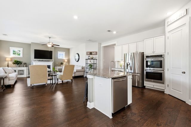 2801 Americus Dr, Thompsons Station, TN 37179