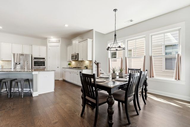 2801 Americus Dr, Thompsons Station, TN 37179
