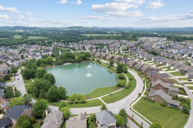 2801 Americus Dr, Thompsons Station, TN 37179