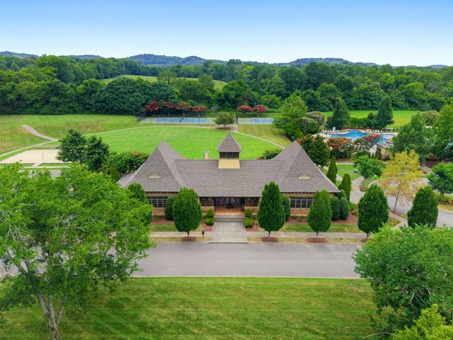 2801 Americus Dr, Thompsons Station, TN 37179