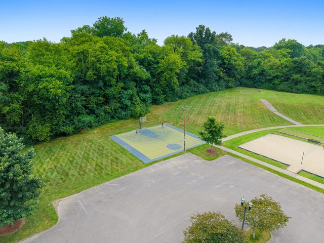 2801 Americus Dr, Thompsons Station, TN 37179
