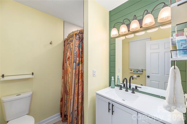 330 Woody Lane, Asheville, NC 28804