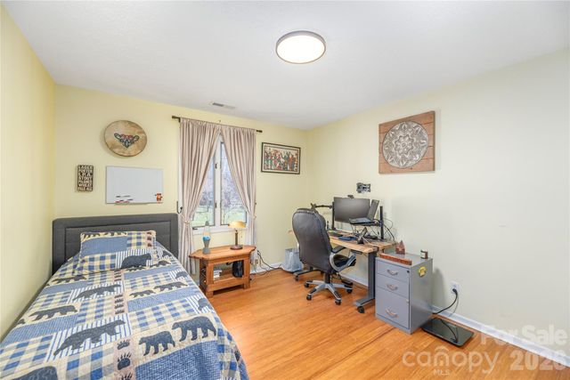 330 Woody Lane, Asheville, NC 28804