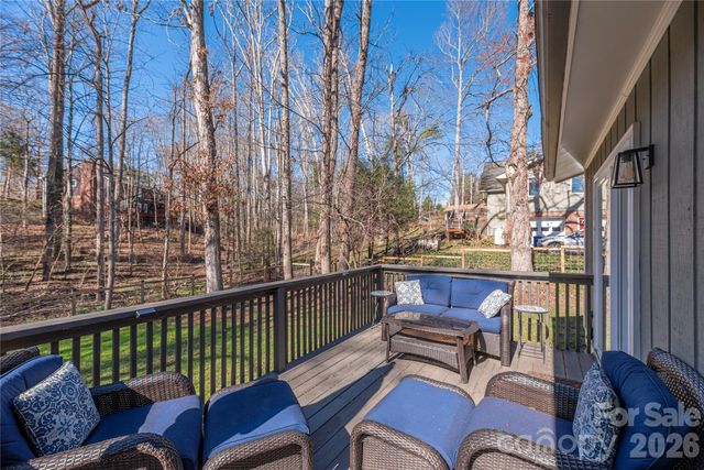 330 Woody Lane, Asheville, NC 28804