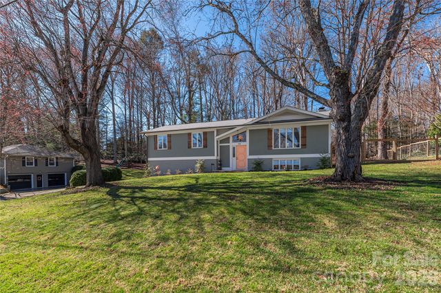 330 Woody Lane, Asheville, NC 28804