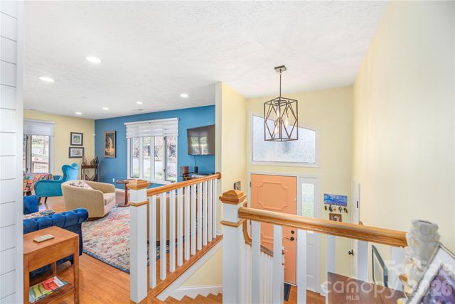 330 Woody Lane, Asheville, NC 28804