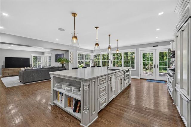 2800 W 68th Street, Mission Hills, KS 66208