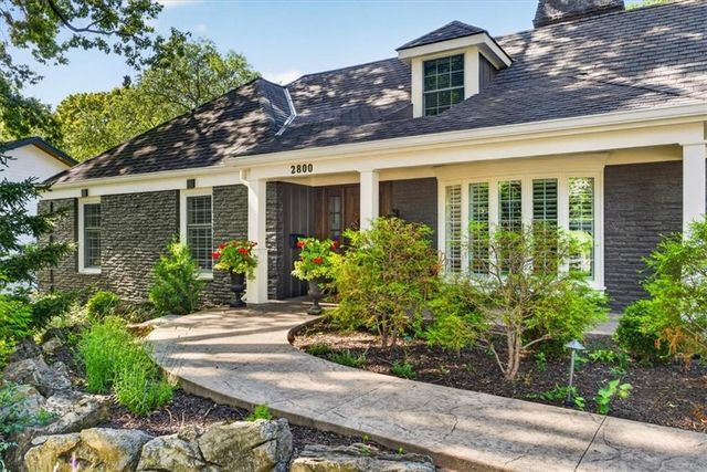 2800 W 68th Street, Mission Hills, KS 66208
