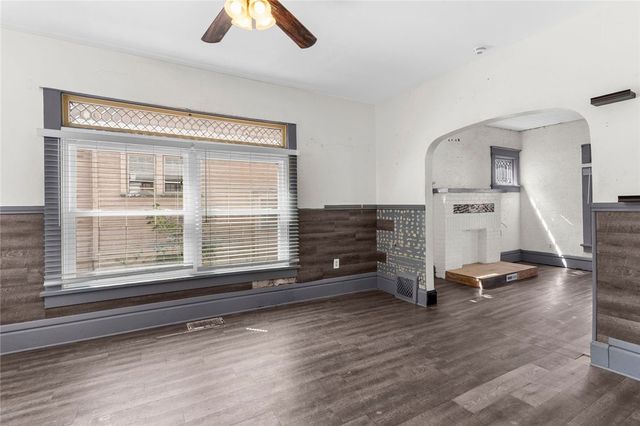 203 Baldwin Ave, Sharon, PA 16146