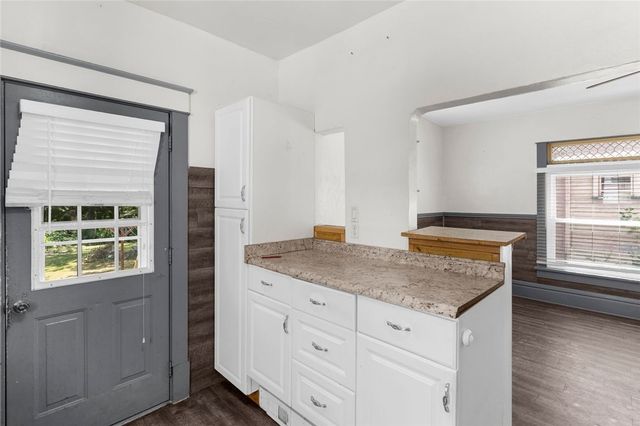 203 Baldwin Ave, Sharon, PA 16146