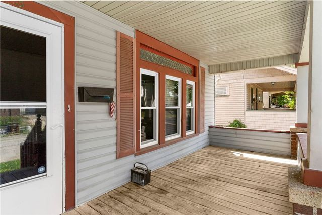 203 Baldwin Ave, Sharon, PA 16146