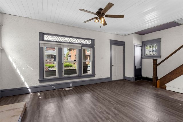 203 Baldwin Ave, Sharon, PA 16146